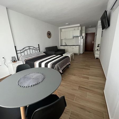 Ver621 - Estudio Con Vistas Al Mar, Wifi, Piscina, Centro A 100 Metros, Playa A 600 Metros Torremolinos Kültér fotó