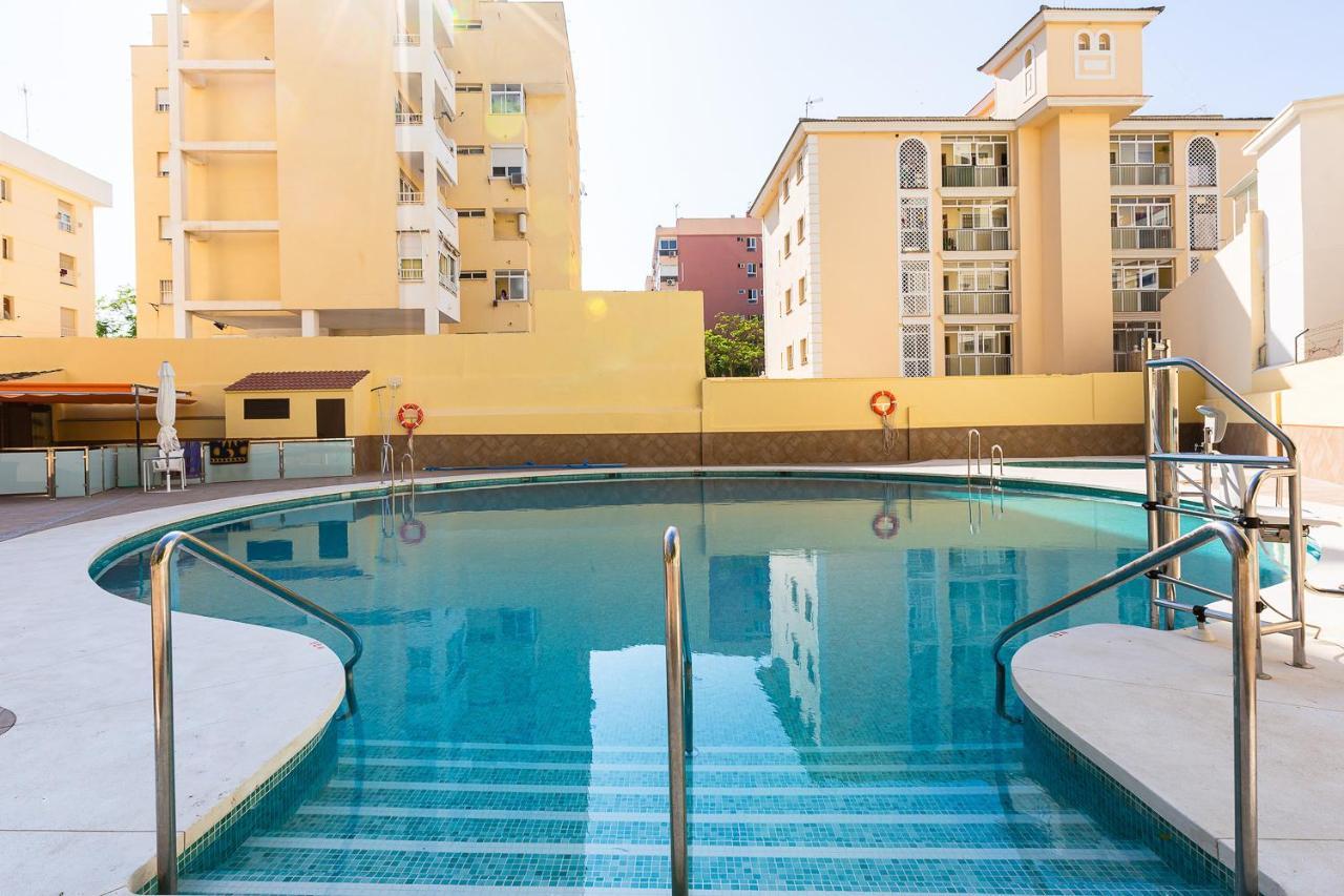 Ver621 - Estudio Con Vistas Al Mar, Wifi, Piscina, Centro A 100 Metros, Playa A 600 Metros Torremolinos Kültér fotó