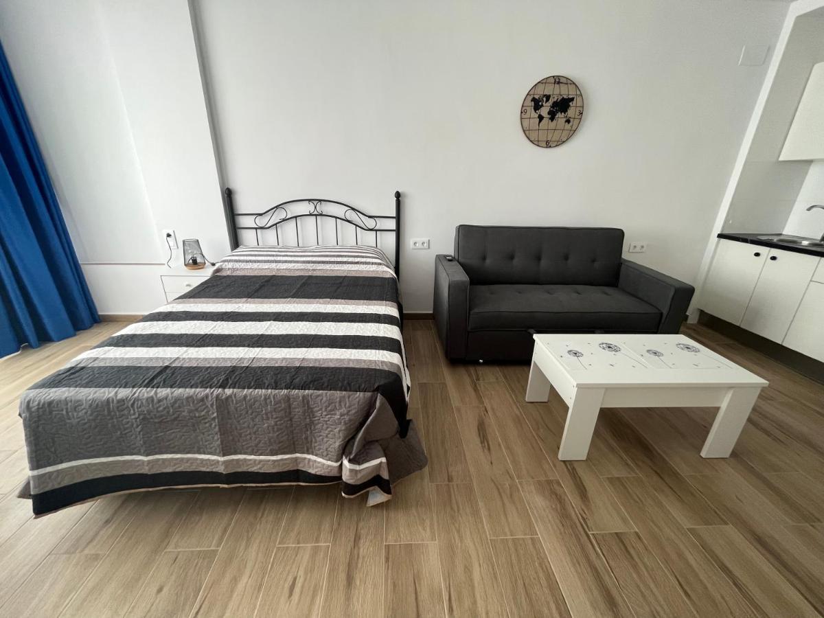 Ver621 - Estudio Con Vistas Al Mar, Wifi, Piscina, Centro A 100 Metros, Playa A 600 Metros Torremolinos Kültér fotó